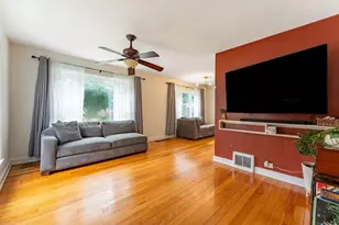 744 Manchester Ave, Westchester, IL 60154 - Photo 5
