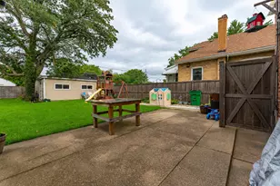 744 Manchester Ave, Westchester, IL 60154 - Photo 25