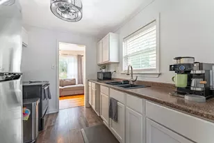 744 Manchester Ave, Westchester, IL 60154 - Photo 9