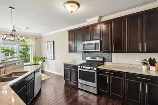285 Bennett Dr, Carol Stream, IL 60188 - Photo 7