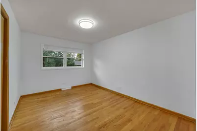 10718 S Neenah Avenue, Worth, IL 60482 - Photo 17