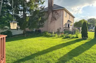 125 N Pleasant Rd, Lake Zurich, IL 60047 - Photo 29