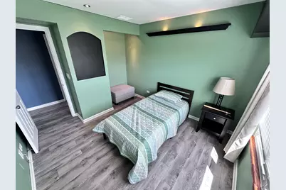 1011 Sommerset Court #A, Elgin, IL 60120 - Photo 5