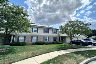 1011 Sommerset Ct, Elgin, IL 60120 - Photo 1