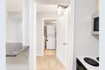 520 Biesterfield Road #209, Elk Grove Village, IL 60007 - Photo 15