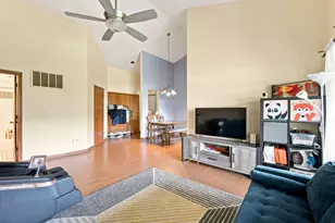 18075 Royal Oak Ct, Tinley Park, IL 60477 - Photo 7