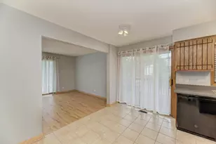 226 Manor Dr, New Lenox, IL 60451 - Photo 9