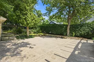 208 S 1st St, Geneva, IL 60134 - Photo 43