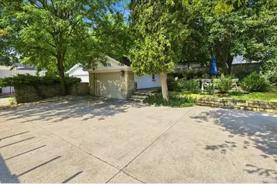208 S 1st Street, Geneva, IL 60134 - Photo 45