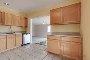 741 Franklin Ave, Winthrop Harbor, IL 60096 - Photo 9