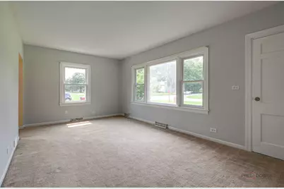 741 Franklin Avenue, Winthrop Harbor, IL 60096 - Photo 3