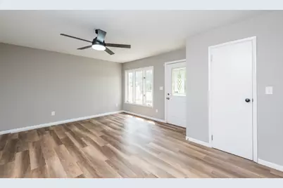 1915 Joppa Avenue, Zion, IL 60099 - Photo 7