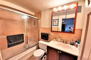 4180 N Marine Dr, Chicago, IL 60613 - Photo 7