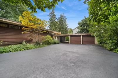 1120 Ridgewood Drive, Highland Park, IL 60035 - Photo 1