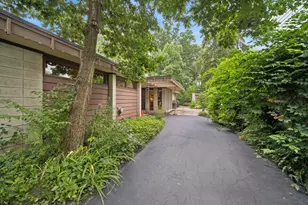 1120 Ridgewood Dr, Highland Park, IL 60035 - Photo 5
