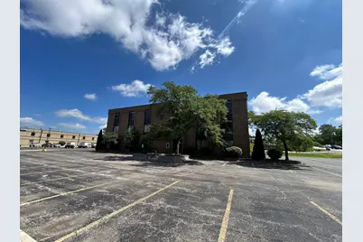 6825 Hobson Valley Drive, Woodridge, IL 60517 - Photo 11