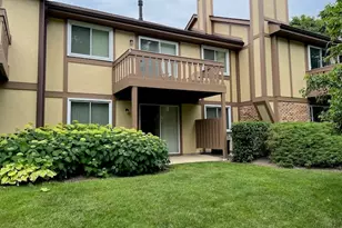 1047 Auburn Ln, Buffalo Grove, IL 60089 - Photo 23