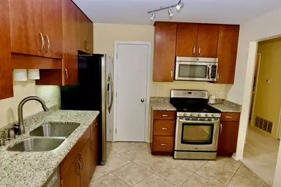 1047 Auburn Lane #1047, Buffalo Grove, IL 60089 - Photo 5