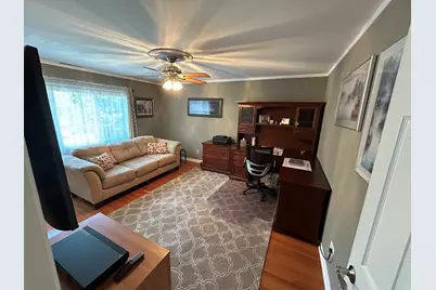 211 Village Drive, Mount Prospect, IL 60056 - Photo 17