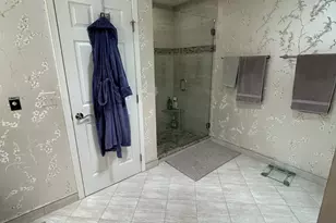 211 Village Dr, Mount Prospect, IL 60056 - Photo 11