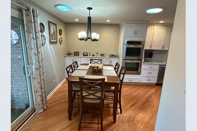 211 Village Drive, Mount Prospect, IL 60056 - Photo 7