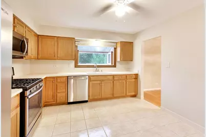 4500 Sundance Court, Hoffman Estates, IL 60192 - Photo 11