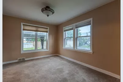 8024 S Christie Avenue, Lyons, IL 60534 - Photo 13