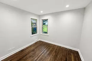 2130 Hawthorne Ln, Waukegan, IL 60087 - Photo 9