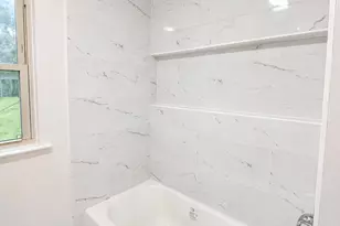 2130 Hawthorne Ln, Waukegan, IL 60087 - Photo 7