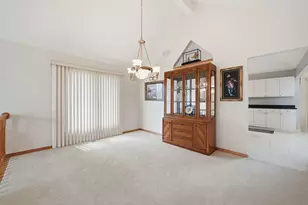 634 Primrose Cir, Matteson, IL 60443 - Photo 9