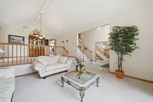 634 Primrose Cir, Matteson, IL 60443 - Photo 5