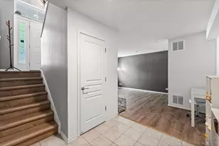 991 Reserve Dr, Elgin, IL 60124 - Photo 19