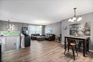 991 Reserve Dr, Elgin, IL 60124 - Photo 3