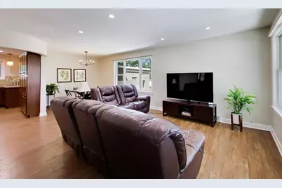 8312 N Oketo Avenue, Niles, IL 60714 - Photo 3