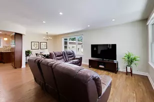 8312 N Oketo Ave, Niles, IL 60714 - Photo 3