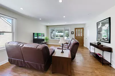 8312 N Oketo Avenue, Niles, IL 60714 - Photo 5