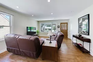 8312 N Oketo Ave, Niles, IL 60714 - Photo 5