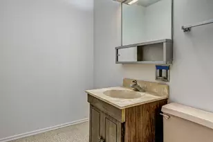 1480 Mayfield Ln, Hoffman Estates, IL 60169 - Photo 17