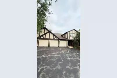 200 Brookside Lane #D, Willowbrook, IL 60527 - Photo 1