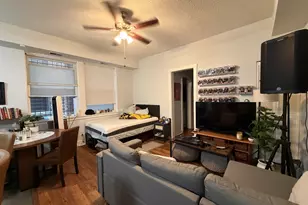 3727 N Pine Grove Ave, Chicago, IL 60613 - Photo 3