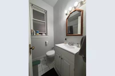 3727 N Pine Grove Avenue #211, Chicago, IL 60613 - Photo 5