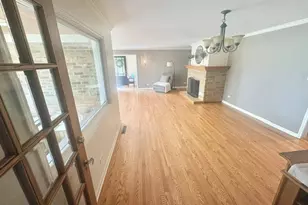17W163 Oak Ln, Bensenville, IL 60106 - Photo 7