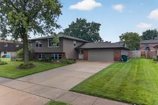 103 Deerpath Dr, Minooka, IL 60447 - Photo 1