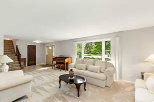 31 S Salem Dr, Schaumburg, IL 60193 - Photo 5