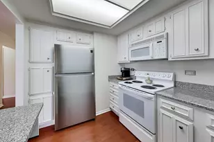 155 N Harbor Dr, Chicago, IL 60601 - Photo 11