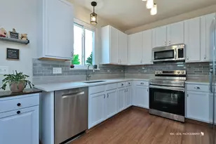 1014 Devon Dr, Antioch, IL 60002 - Photo 7