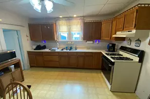 1035 Dover St, Centralia, IL 62801 - Photo 7