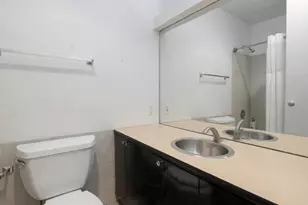 2400 N Lakeview Ave, Chicago, IL 60614 - Photo 17