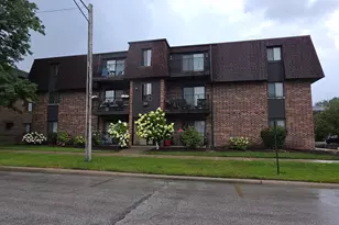 14526 S Muskegon Ave, Burnham, IL 60633 - Photo 1