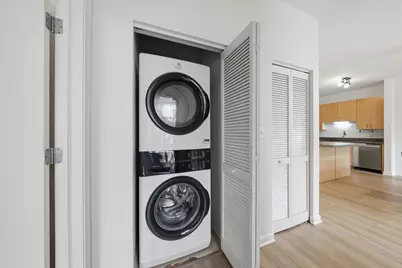 2045 W Concord Place #307, Chicago, IL 60647 - Photo 17